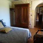 Дом отдыха La Geneste Un Dans La Campagne Sarladaise Sainte-Nathalene