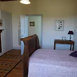 La Geneste Un Dans La Campagne Sarladaise Дом отдыха *